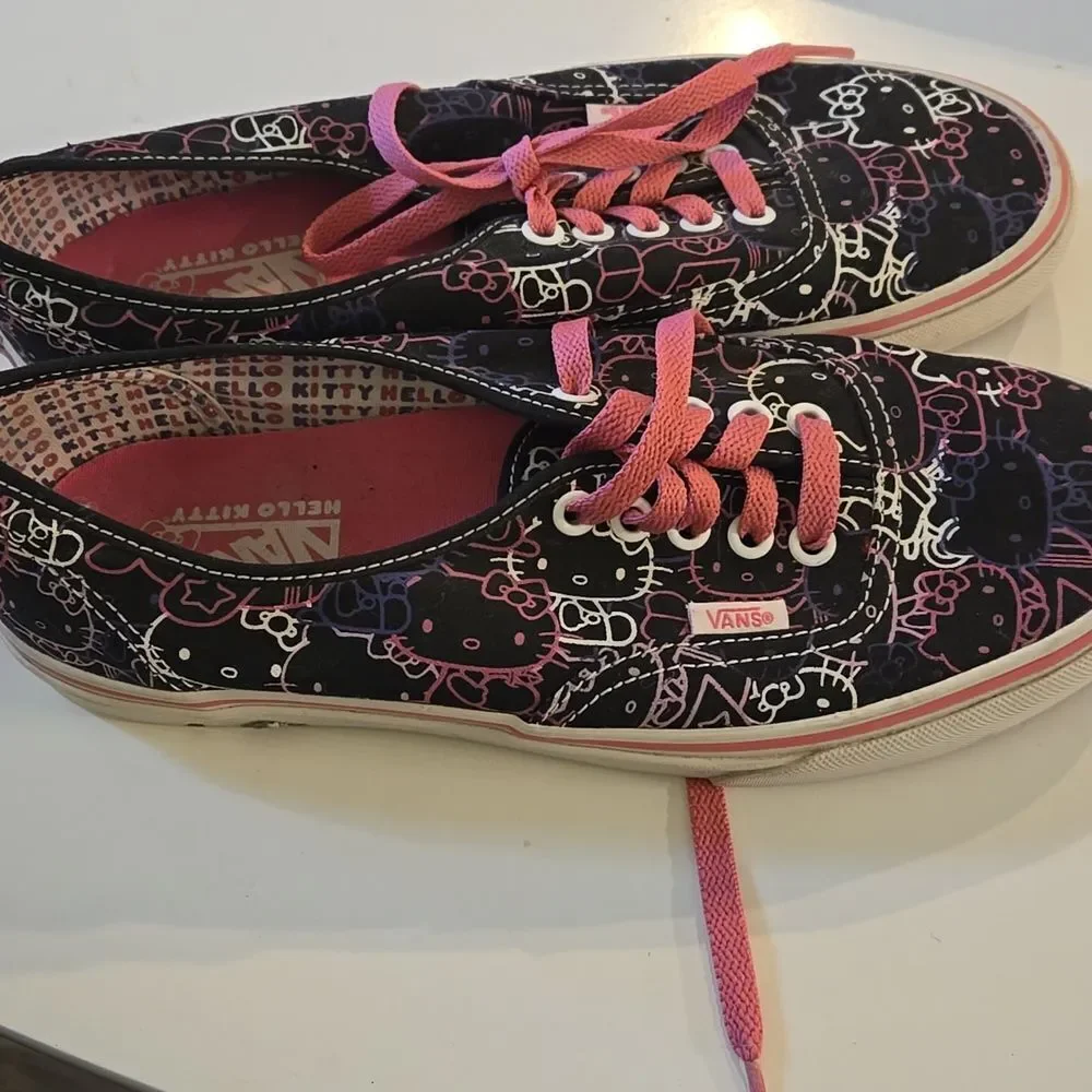 Vans Hello Kitty Sneakers - Black and Pink - Picture 4 of 8